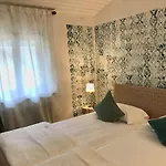 Sleep In Depandance