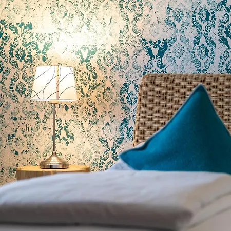 Sleep In Depandance Guest house