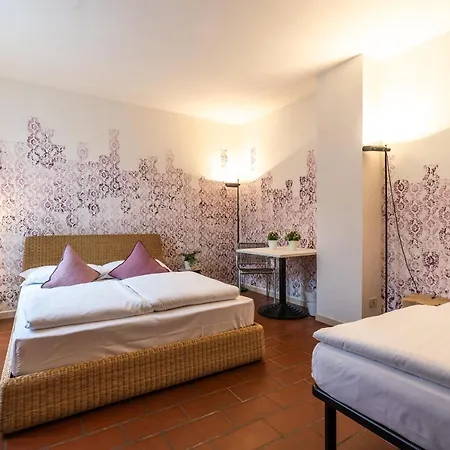 Sleep In Depandance 3* Venzone