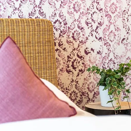 Sleep In Depandance 3*