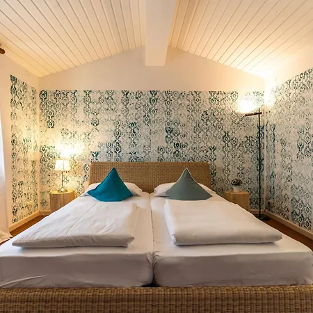 Sleep In Depandance 3*